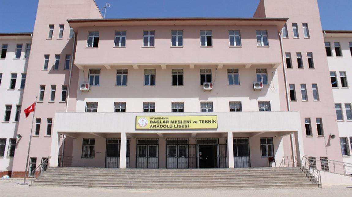Bağcılar Mesleki ve Teknik Anadolu Lisesi Fotoğrafı